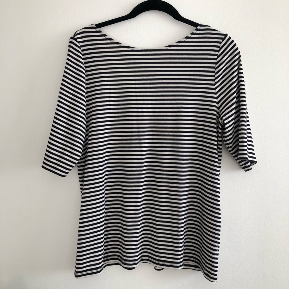 Old Navy Black and White Striped,Scooped back, 3/4 Sleeve Tee
